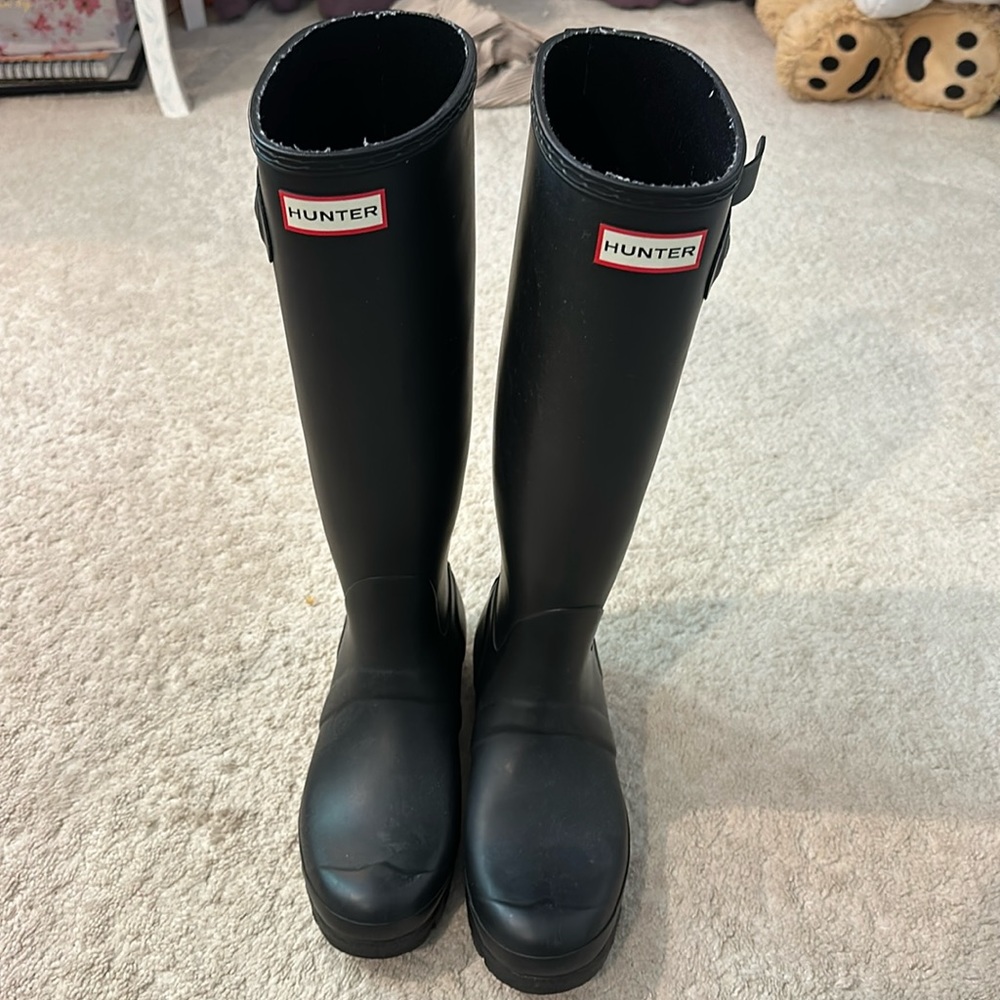 Black Hunter boots size 8 women